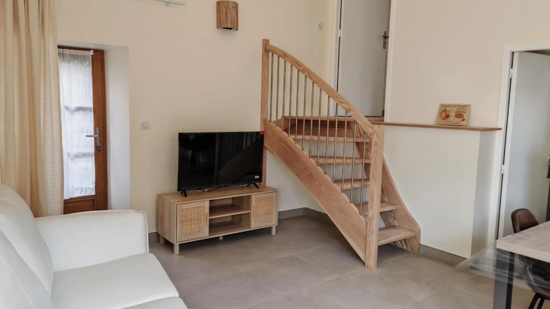 Gite Mandaline Avec Jacuzzi Interieur Saint-Georges-de-Luzençon Francie